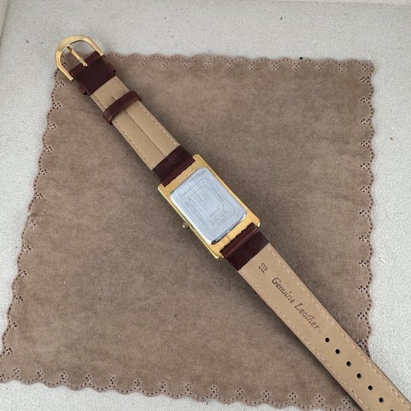 Vintage Movado Esquire Sculptured Tank with Curvature Case White Enamel Dial - Picture 11 of 12